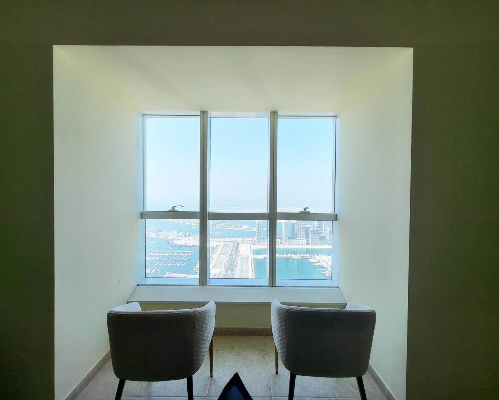 At The Top Marina, Award Winning Property, Walk To Beach And Metro Station, Coliving Dubai Bagian luar foto